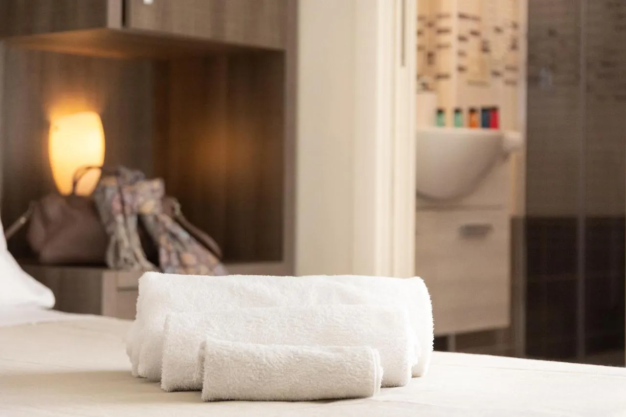 Hotel Edelweiss Riccione 3*,  Italia